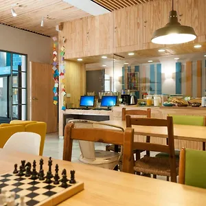 Luxury 2-bedrooms Hostel Sevilla